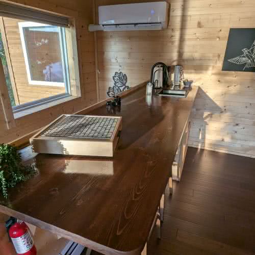 Современная система отопления и кондиционирования в нашем доме на берегу озера обеспечивает комфортный микроклимат в любое время года в Висконсине.